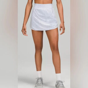 Lululemon Hotty Hot High-Rise short athletic lightweight pocket stretch Skirt 2